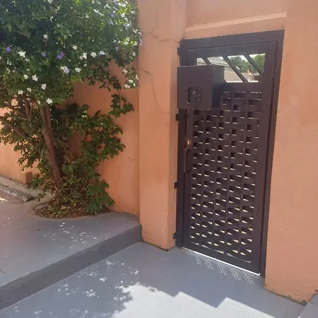 Guest Room And Apartment Johannesburg Exterior photo