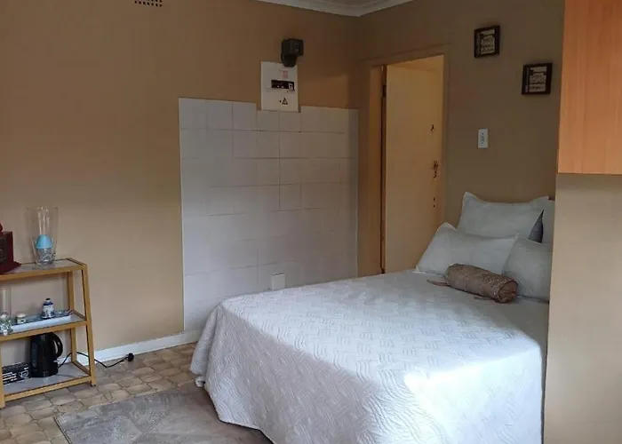 Guest Room And Apartment